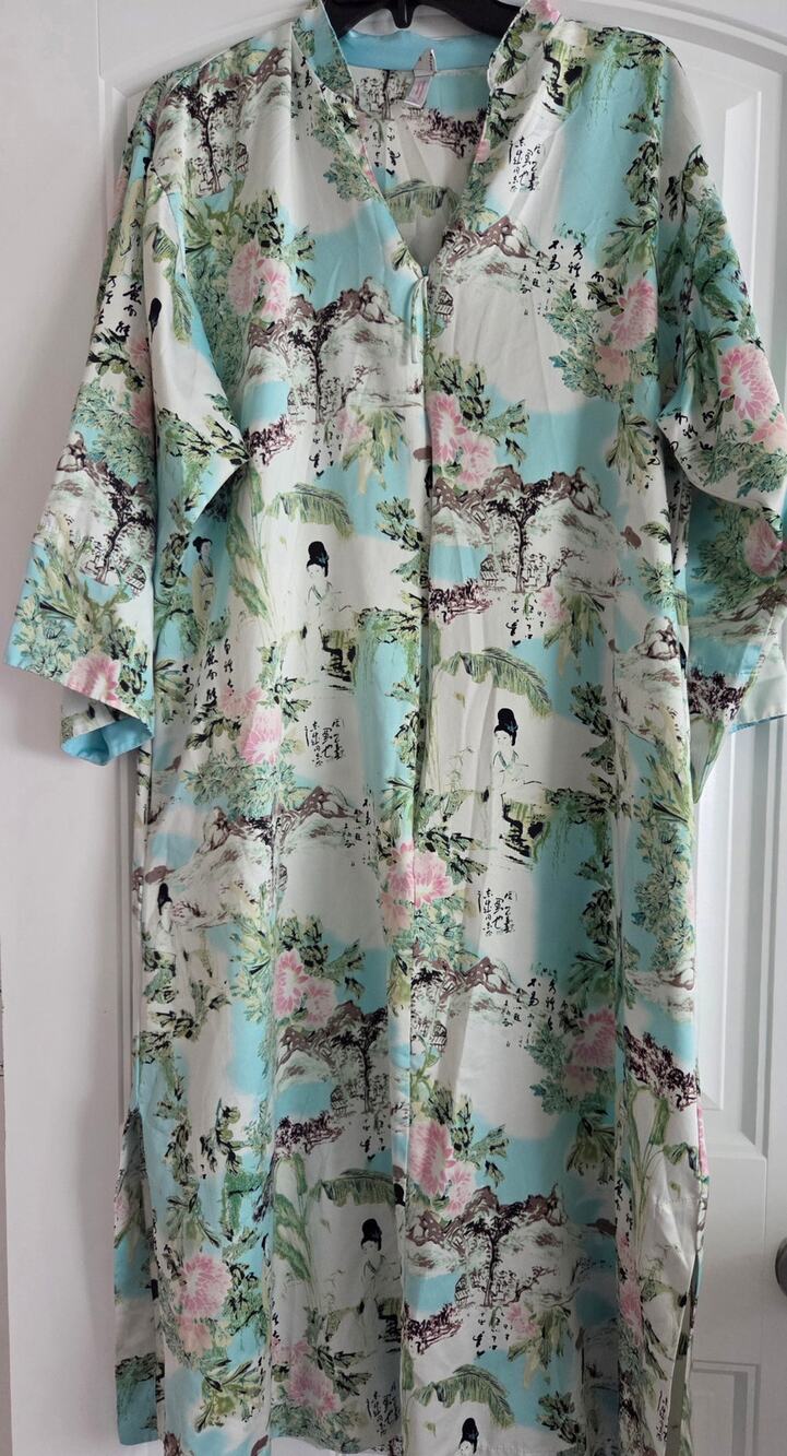 Vintage Cruz by Natori Satin Zip Front Caftan Robe Dynasty Print Medium
